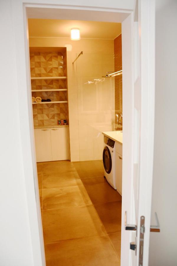 Premium apartment near Banská Bystrica square with two big bedrooms Exterior foto