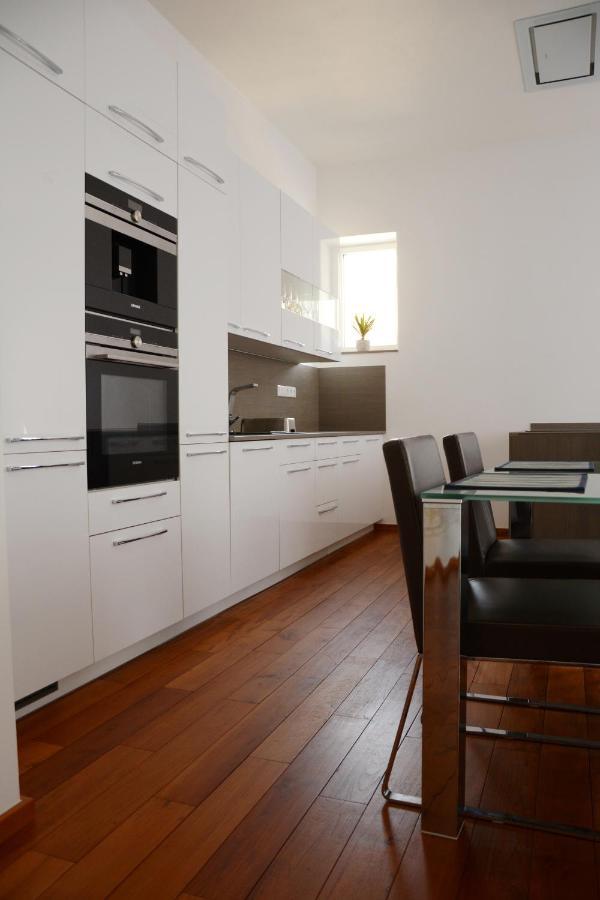 Premium apartment near Banská Bystrica square with two big bedrooms Exterior foto